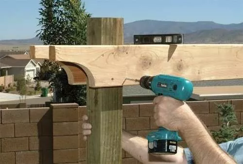 fixing of the horizontal wood beams to avoid dramas